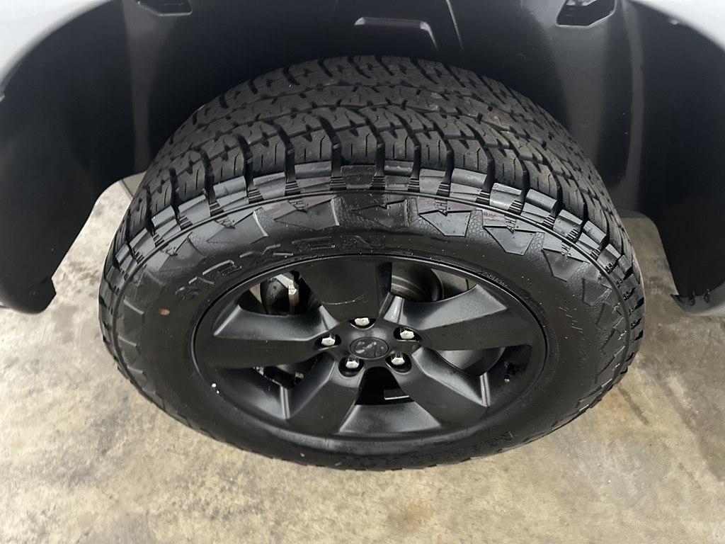 RAM 1500 4WD Crew Cab 140.5" SLT 2019