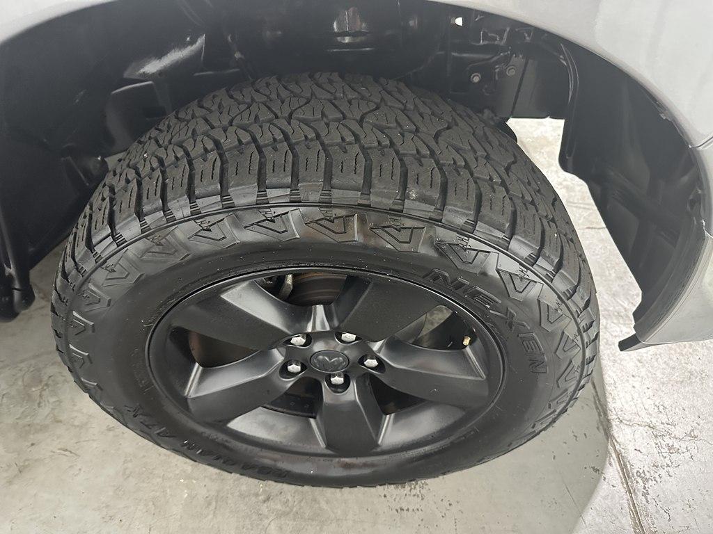 RAM 1500 4WD Crew Cab 140.5" SLT 2019