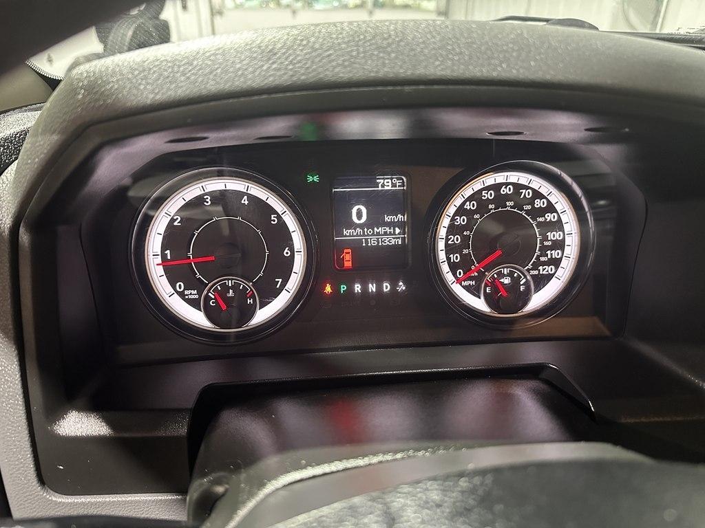 RAM 1500 4WD Crew Cab 140.5" SLT 2019