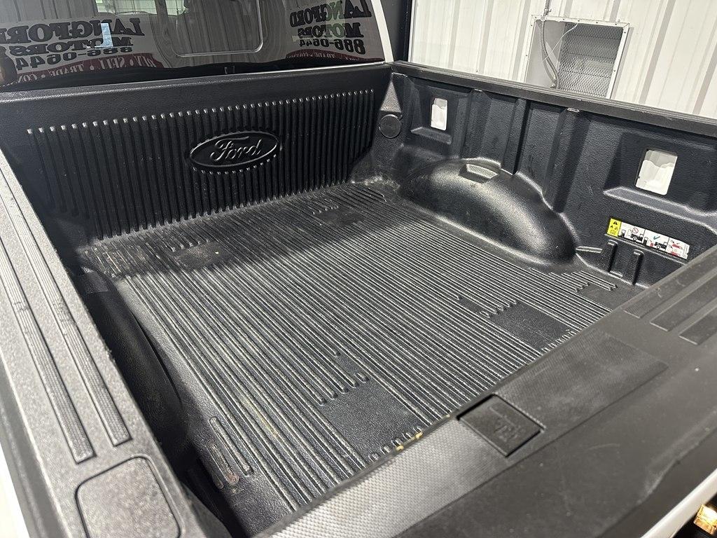 Ford F-150 XL 4WD SuperCrew 5.5' Box 2023