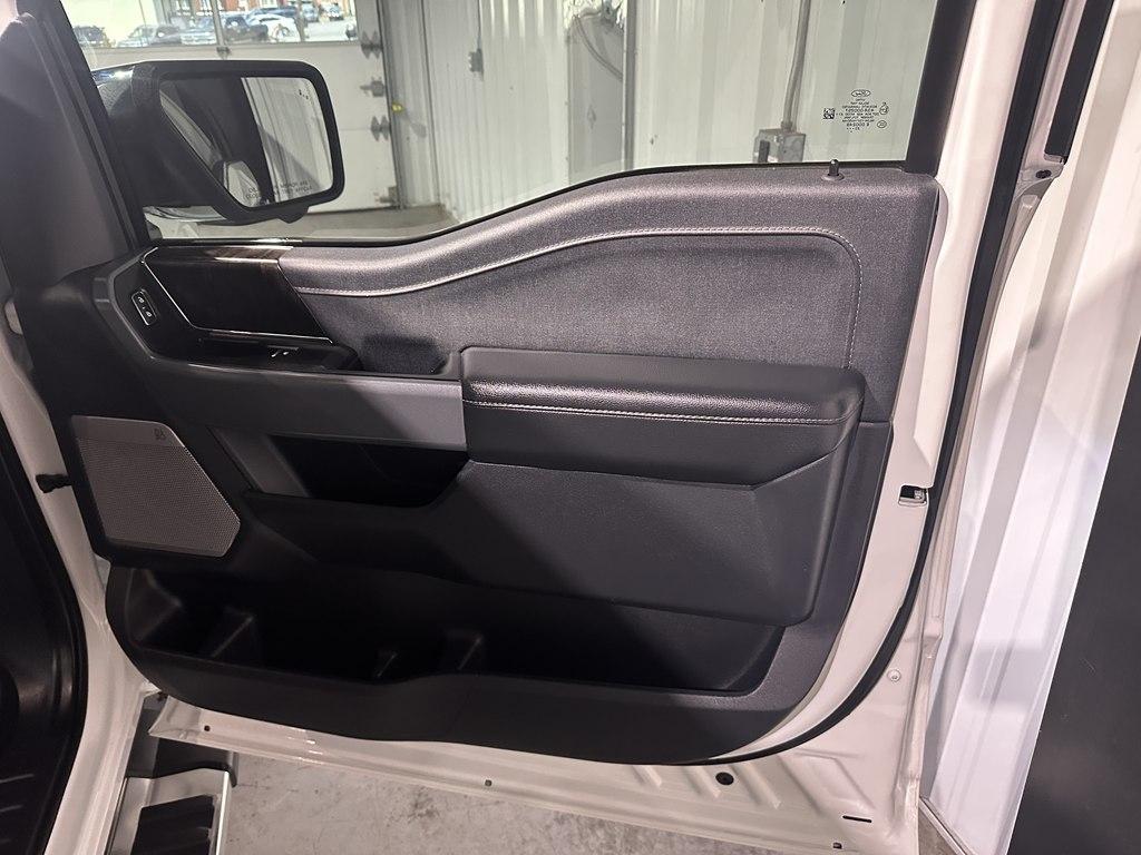 Ford F-150 XL 4WD SuperCrew 5.5' Box 2023