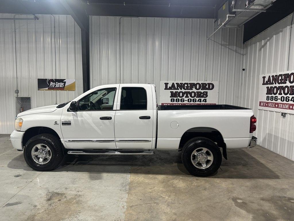 2007 Dodge Ram 3500 4WD Quad Cab 140.5" SRW Laramie