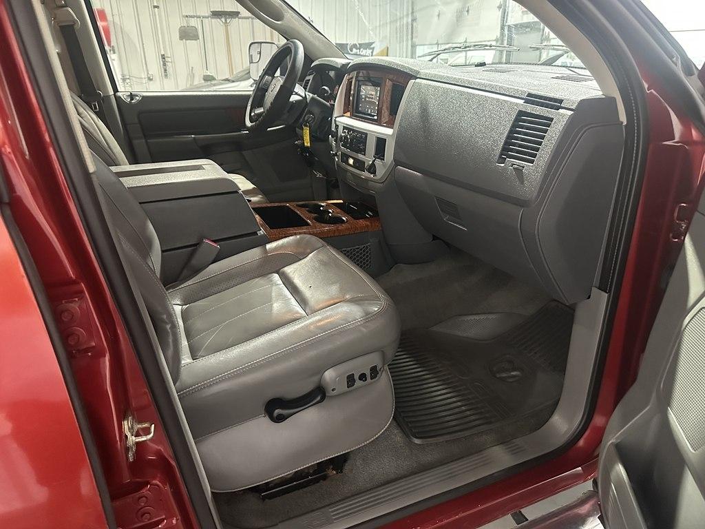 Dodge Ram 2500 4dr Quad Cab 140.5 4WD Laramie 2006