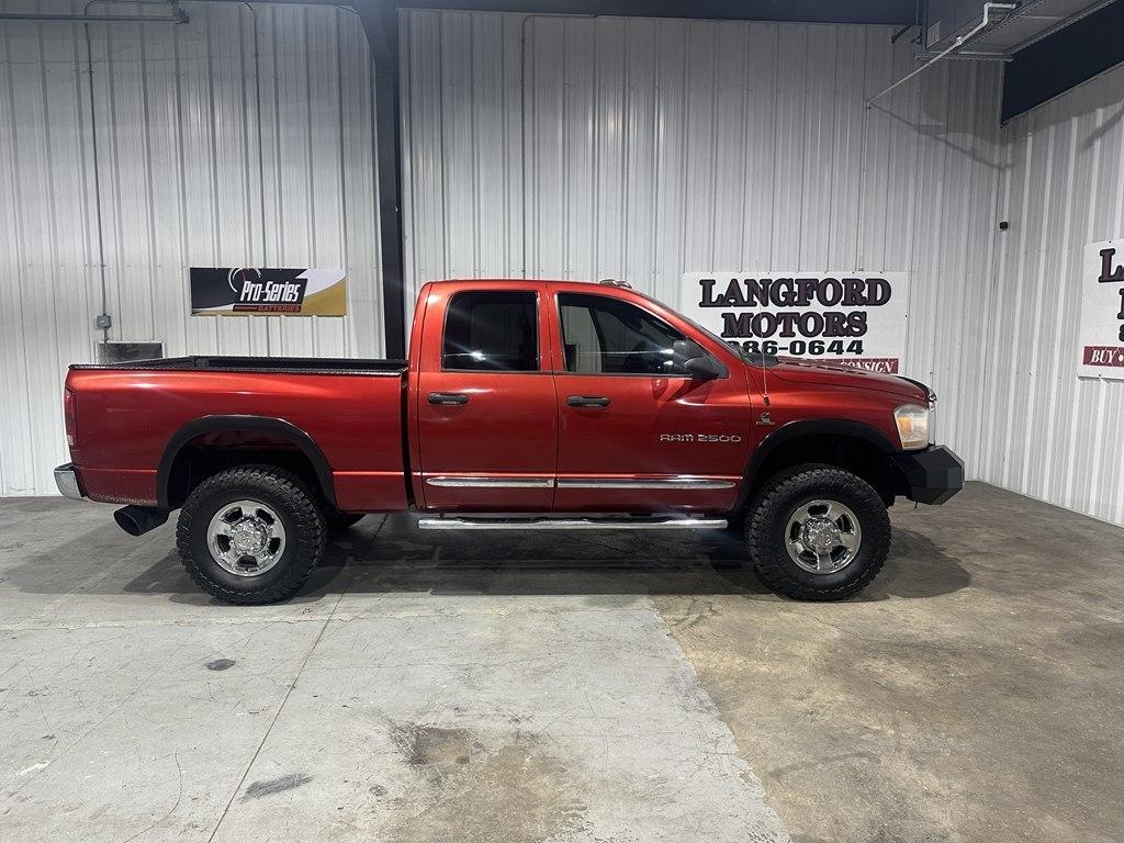 Dodge Ram 2500 4dr Quad Cab 140.5 4WD Laramie 2006