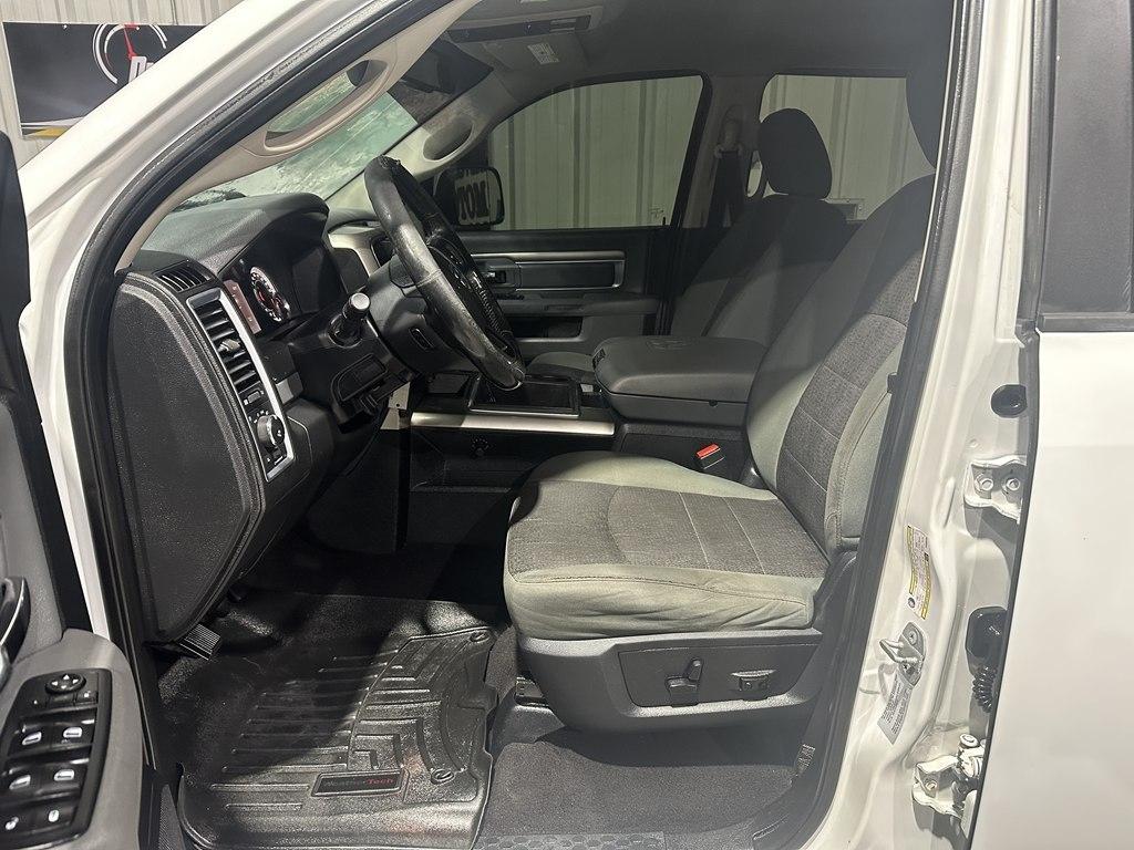 RAM 2500 4WD Mega Cab 160.5" Big Horn 2015
