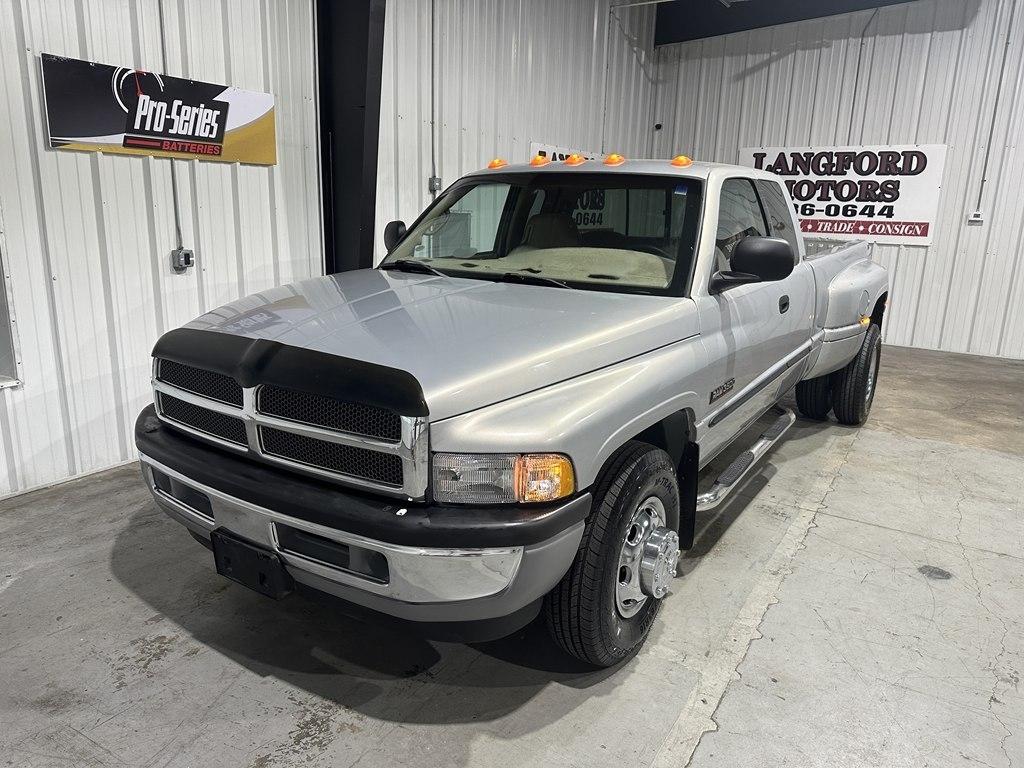 Dodge Ram 3500 Laramie Quad Cab 4WD DRW 2000