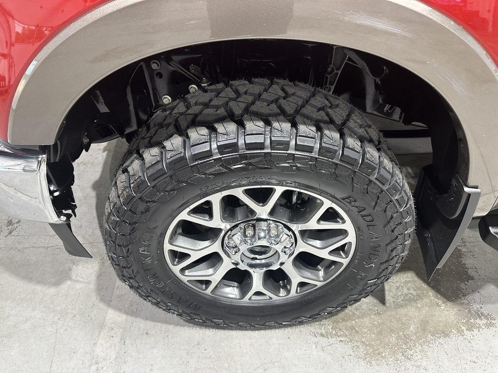 Ford Super Duty F-250 SRW Lariat 4WD SuperCab 8' Box 2021