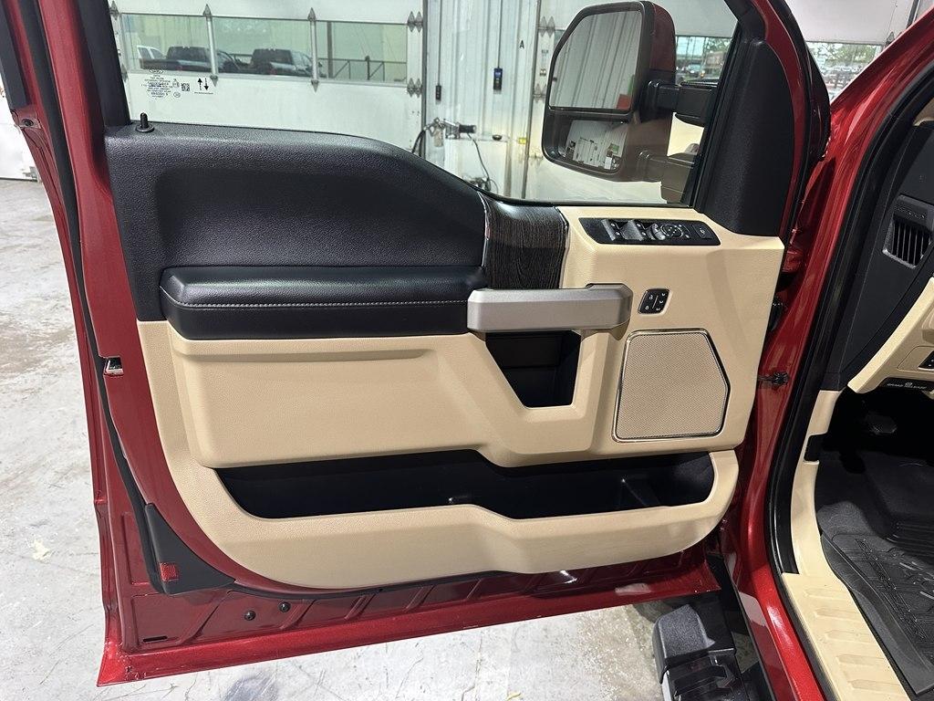 Ford Super Duty F-250 SRW Lariat 4WD SuperCab 8' Box 2021