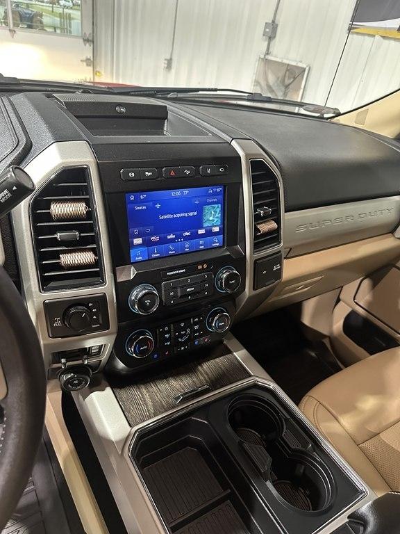 Ford Super Duty F-250 SRW Lariat 4WD SuperCab 8' Box 2021