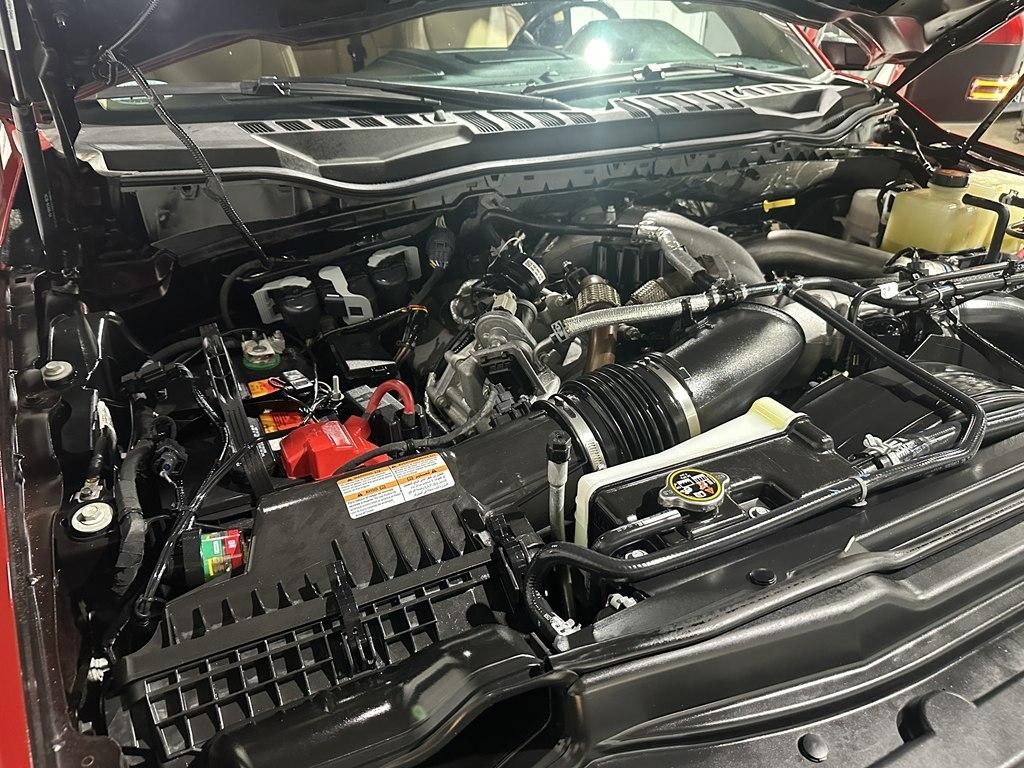 Ford Super Duty F-250 SRW Lariat 4WD SuperCab 8' Box 2021