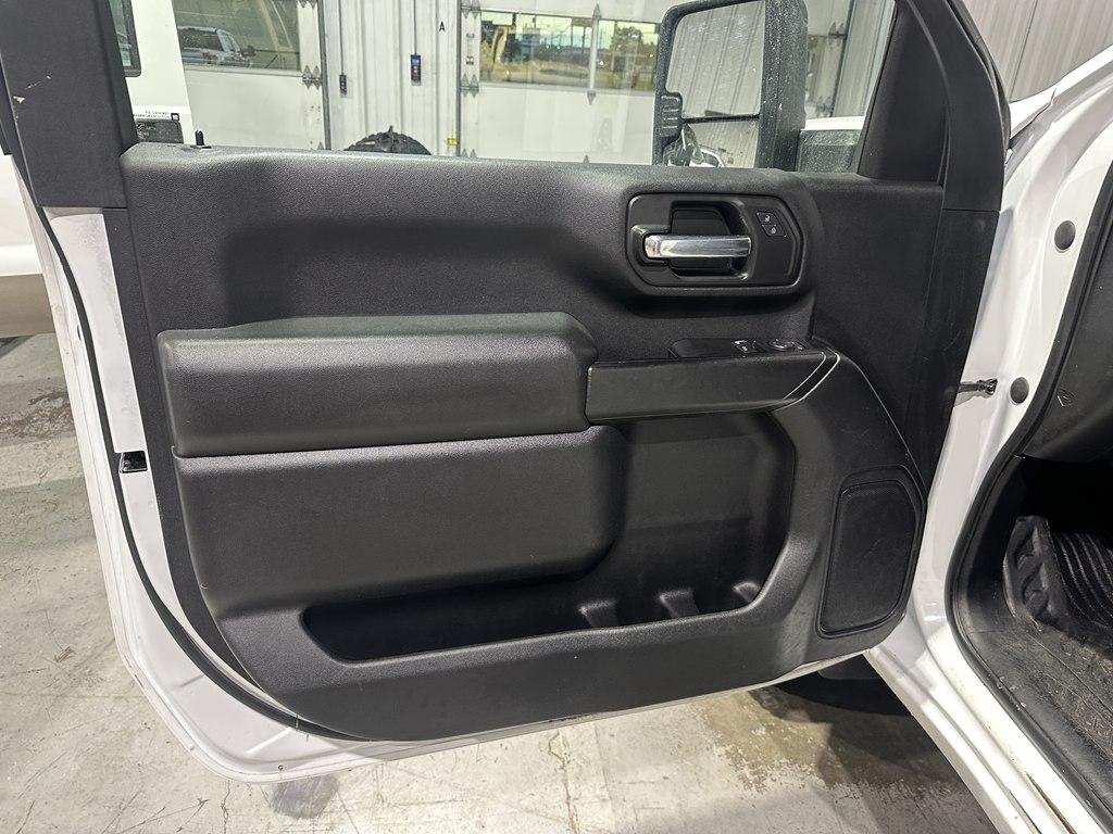 Chevrolet Silverado 3500HD CC 2WD Reg Cab 171" WB, 84.5" CA Work Truck 2020