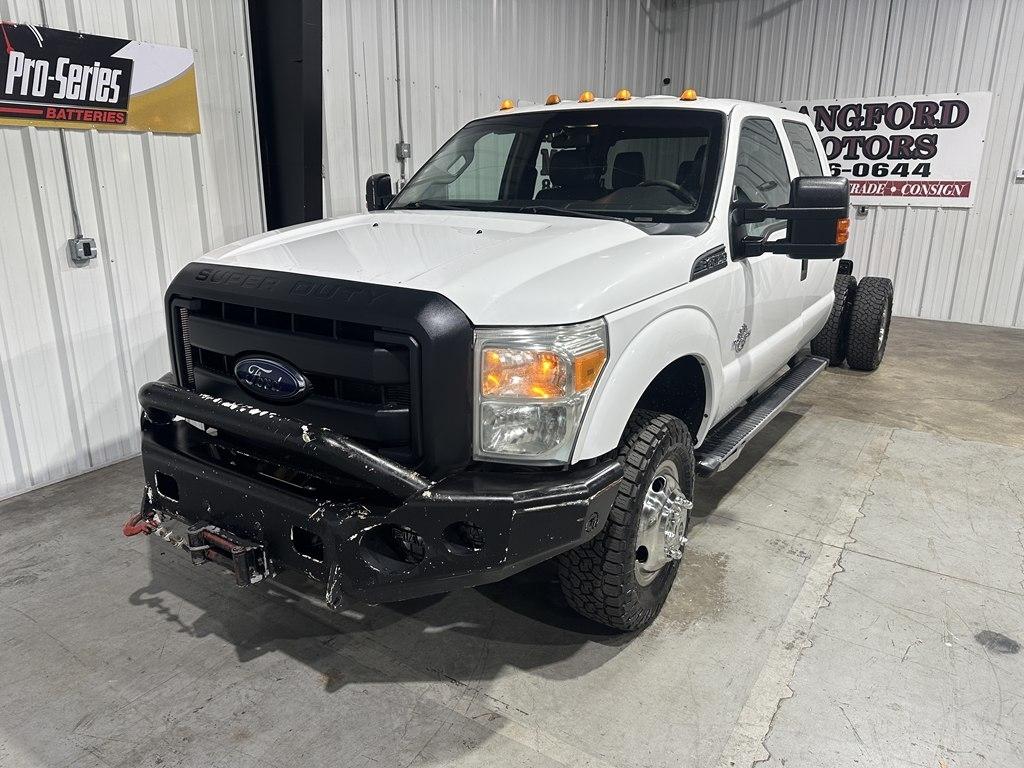 Ford Super Duty F-350 DRW 4WD Crew Cab 176" WB 60" CA XL 2014