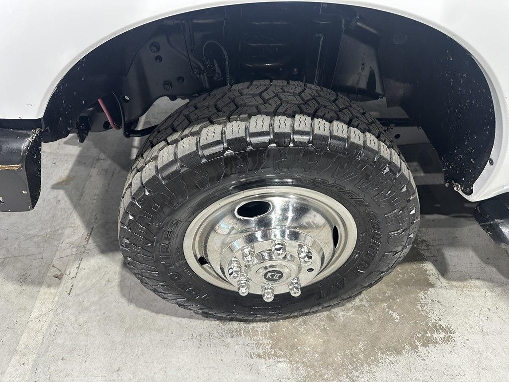 Ford Super Duty F-350 DRW 4WD Crew Cab 176" WB 60" CA XL 2014
