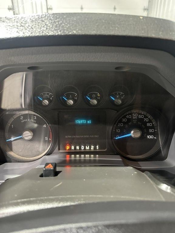 Ford Super Duty F-350 DRW 4WD Crew Cab 176" WB 60" CA XL 2014