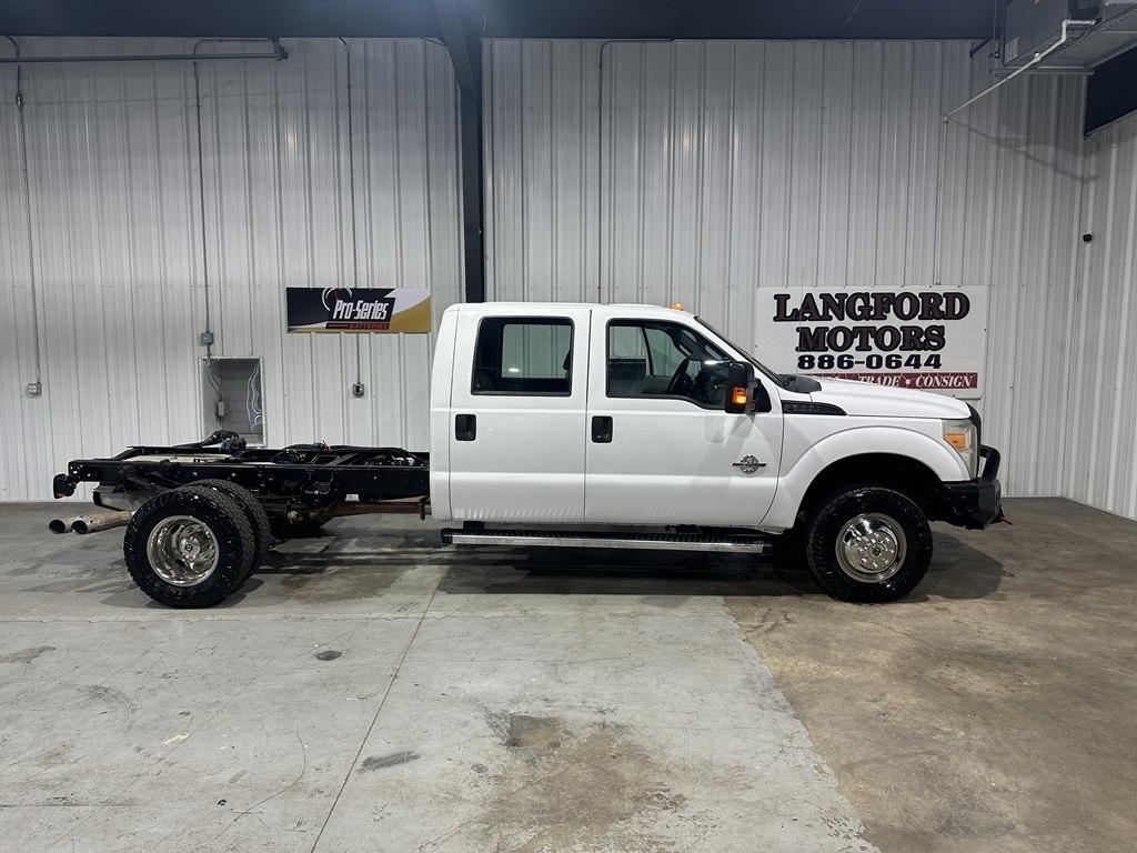 Ford Super Duty F-350 DRW 4WD Crew Cab 176" WB 60" CA XL 2014