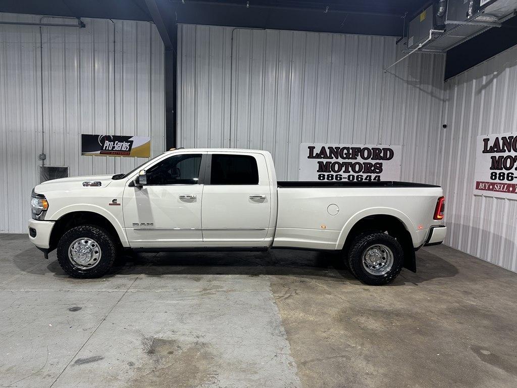 2022 RAM 3500 Limited 4x4 Crew Cab 8' Box