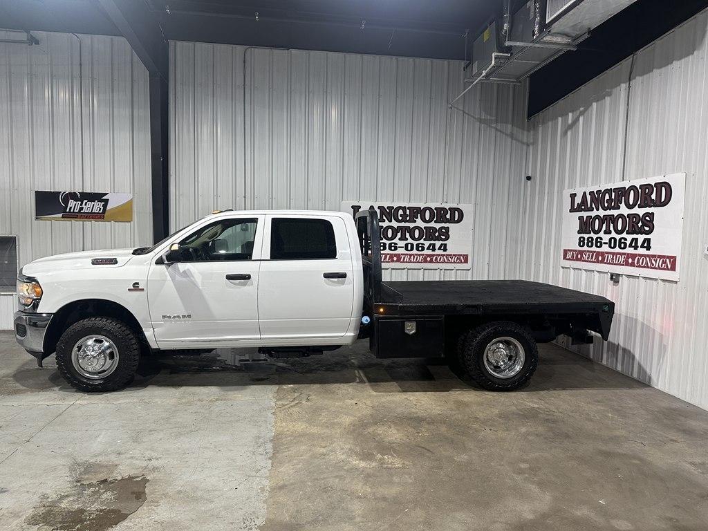 2019 RAM 3500 Chassis Cab Tradesman 4WD Crew Cab 60" CA 172.4" WB