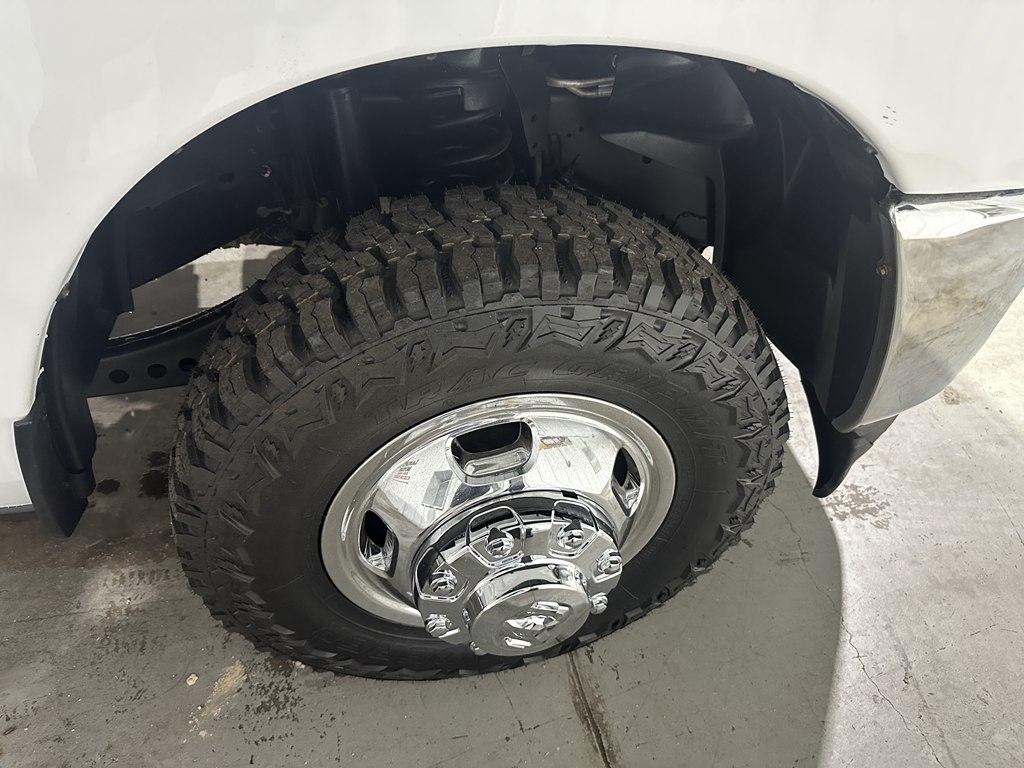 RAM 3500 Chassis Cab Tradesman 4WD Crew Cab 60" CA 172.4" WB 2019