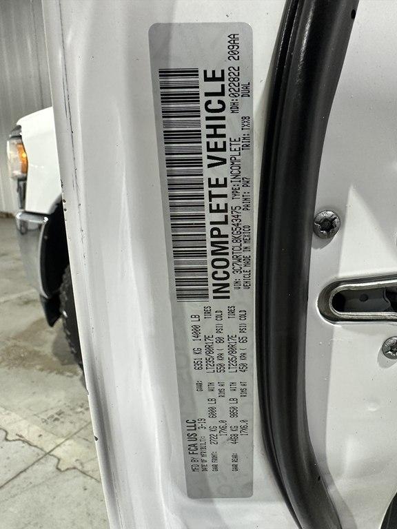 RAM 3500 Chassis Cab Tradesman 4WD Crew Cab 60" CA 172.4" WB 2019