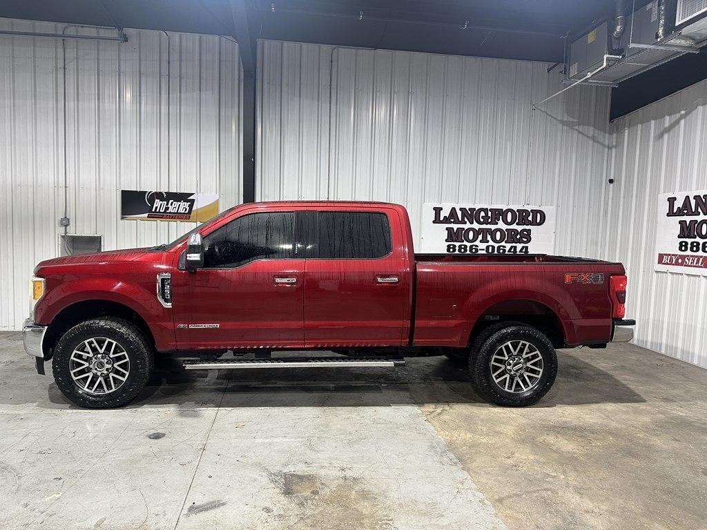 Ford Super Duty F-250 SRW Lariat 4WD Crew Cab 6.75' Box 2017