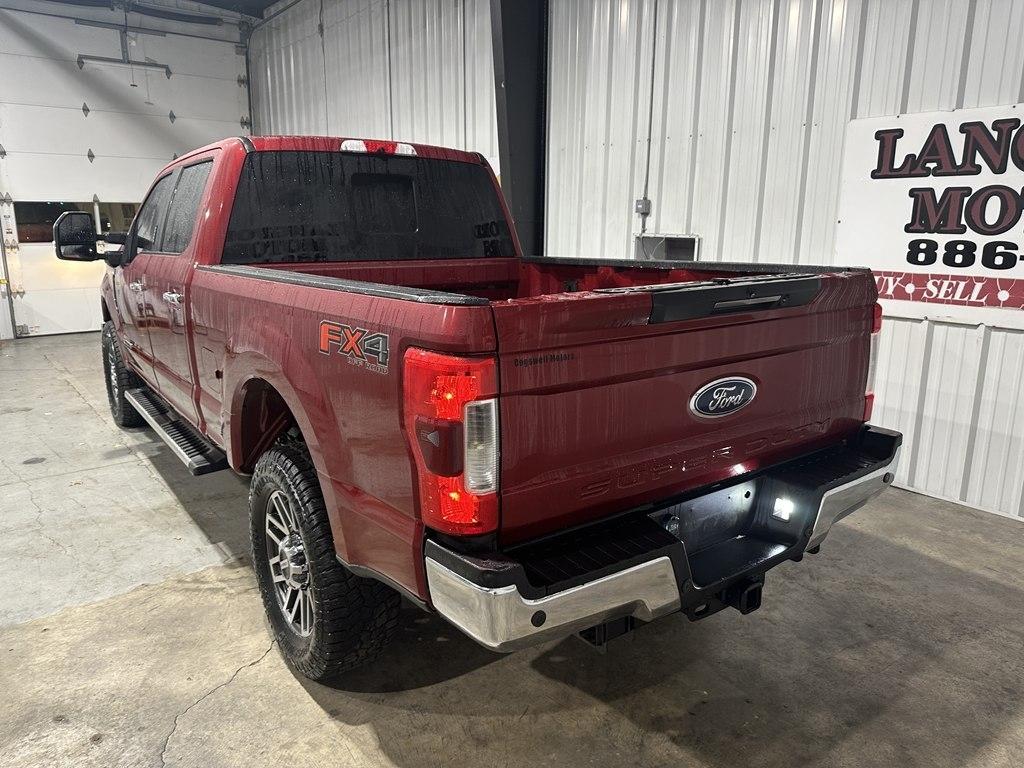 Ford Super Duty F-250 SRW Lariat 4WD Crew Cab 6.75' Box 2017