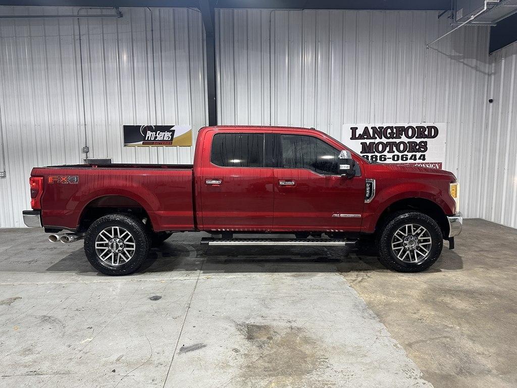 Ford Super Duty F-250 SRW Lariat 4WD Crew Cab 6.75' Box 2017