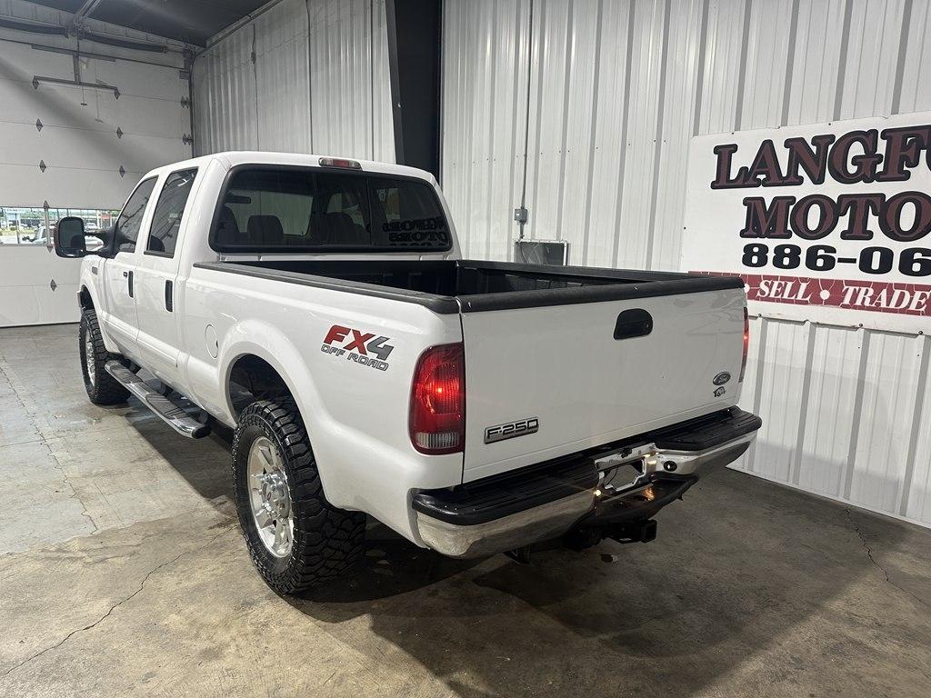 Ford Super Duty F-250 Crew Cab 156" XLT 4WD 2006