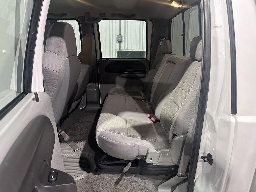 Ford Super Duty F-250 Crew Cab 156" XLT 4WD 2006