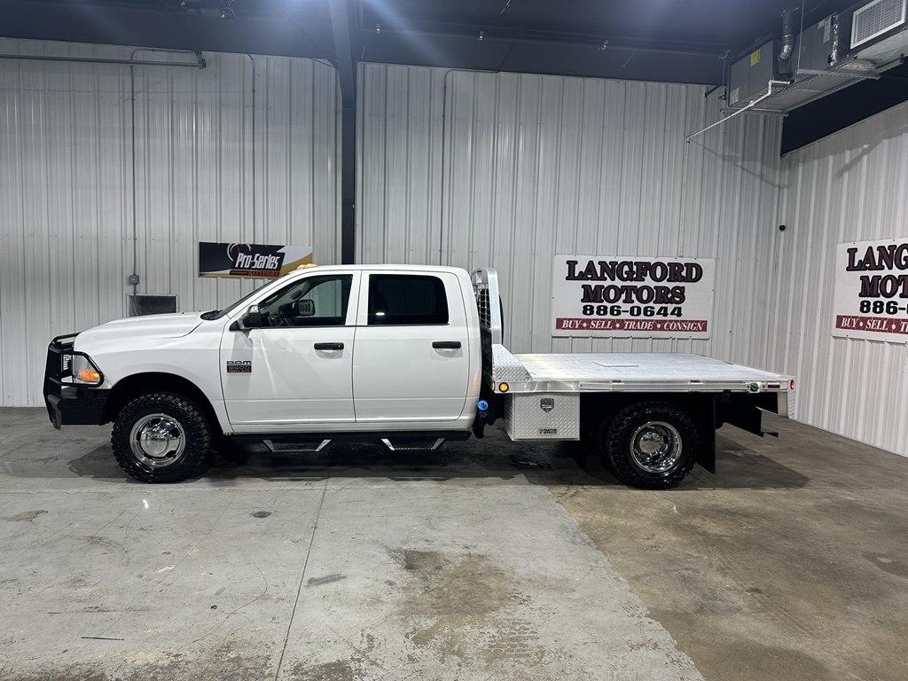 2012 Dodge 3500 4WD Crew Cab 172" WB 60" CA ST