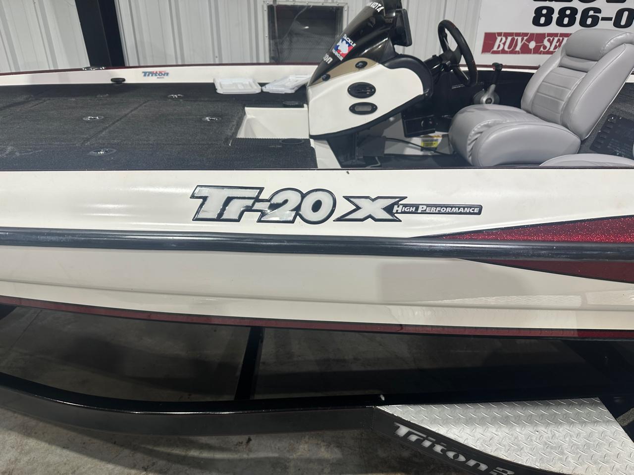 Triton 20TRX  2006