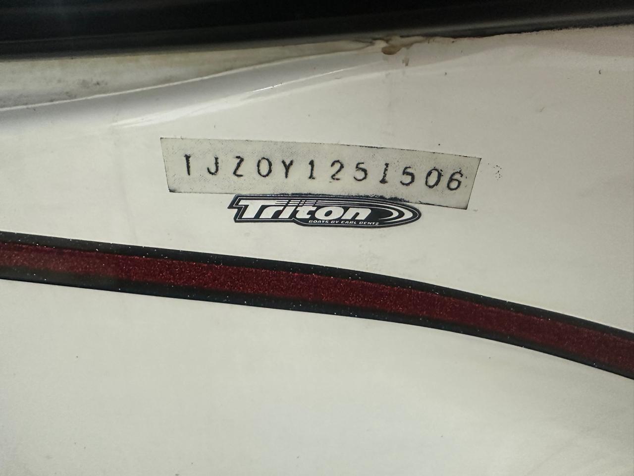Triton 20TRX  2006