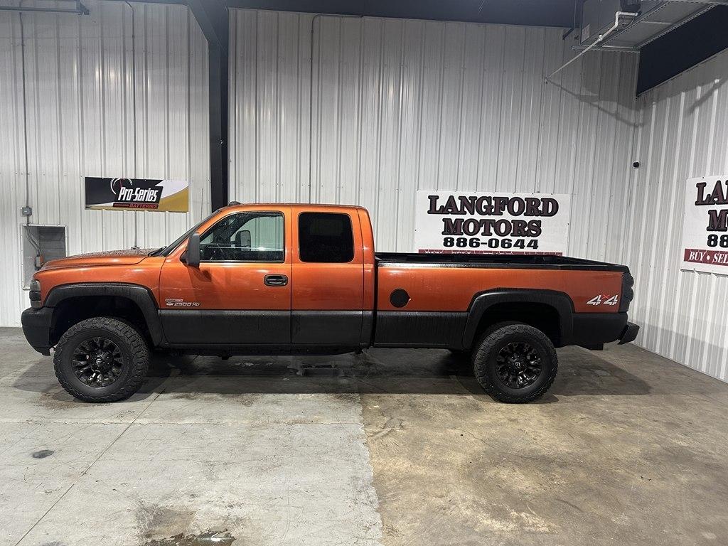 2001 Chevrolet Silverado 2500HD Ext Cab 157.5" WB 4WD LT