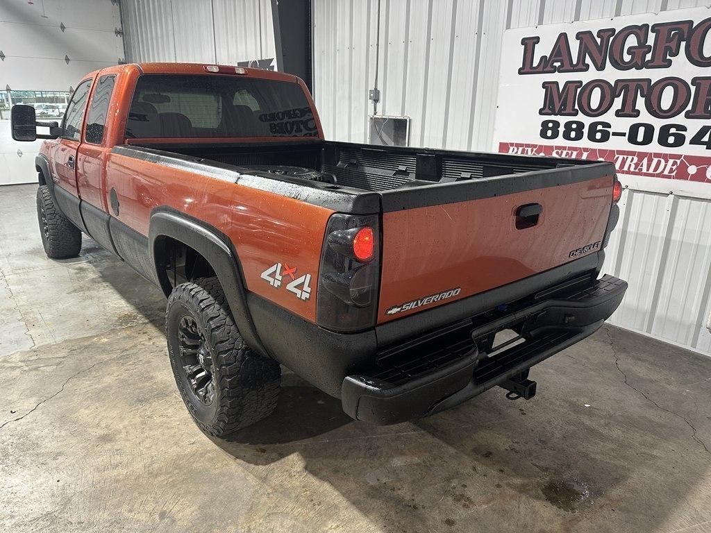 Chevrolet Silverado 2500HD Ext Cab 157.5" WB 4WD LT 2001