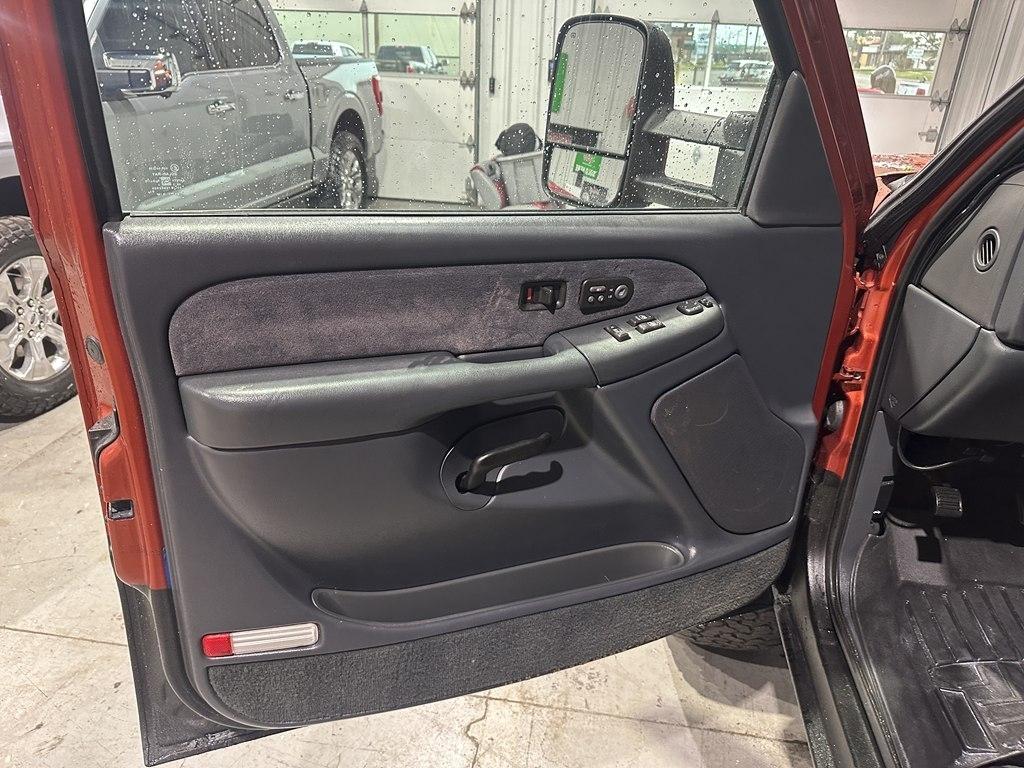 Chevrolet Silverado 2500HD Ext Cab 157.5" WB 4WD LT 2001