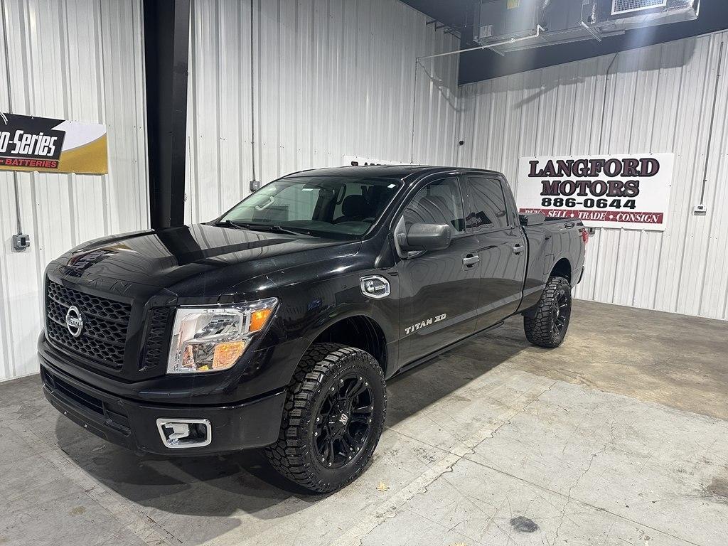 Nissan Titan XD 4x4 Diesel Crew Cab S 2017