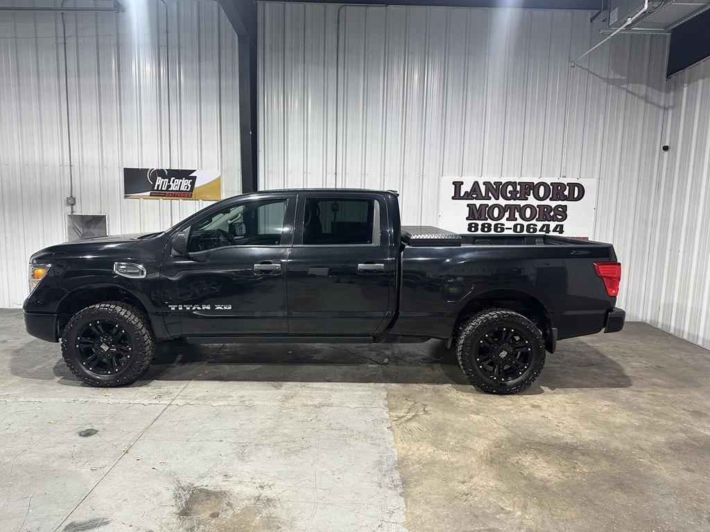 Nissan Titan XD 4x4 Diesel Crew Cab S 2017