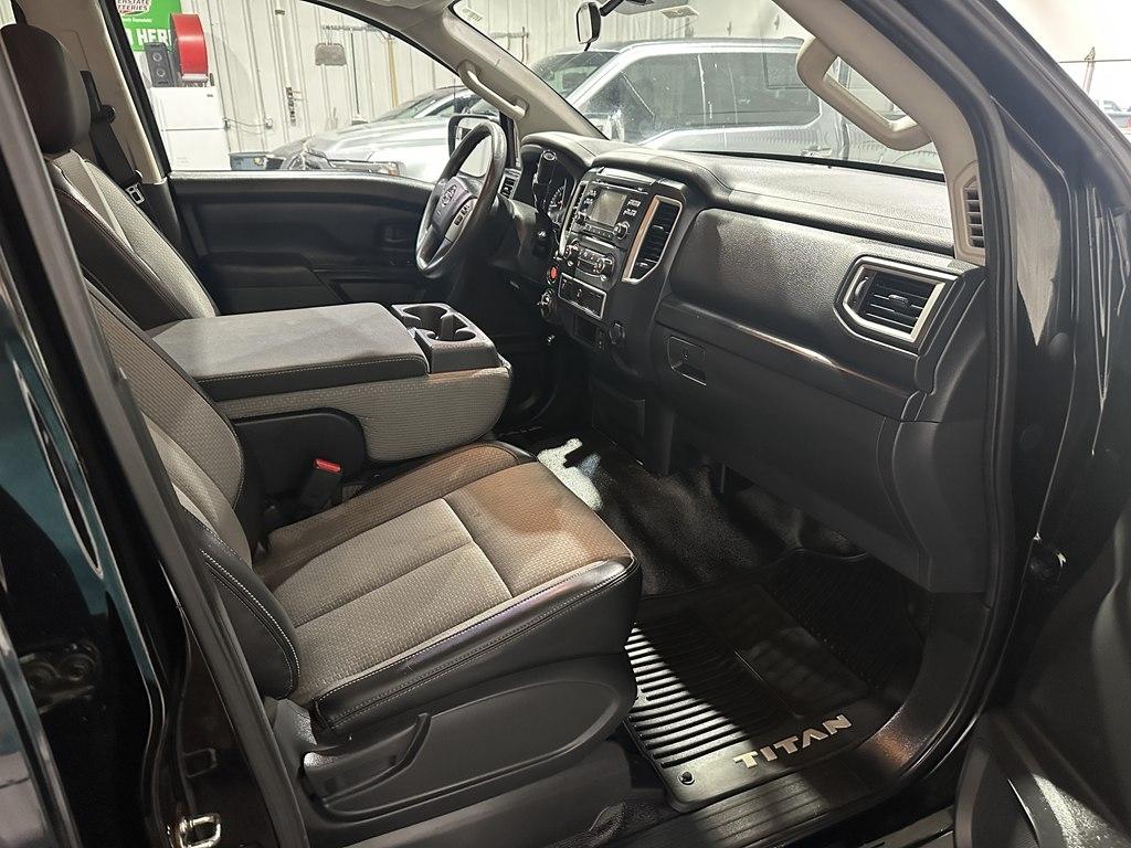 Nissan Titan XD 4x4 Diesel Crew Cab S 2017