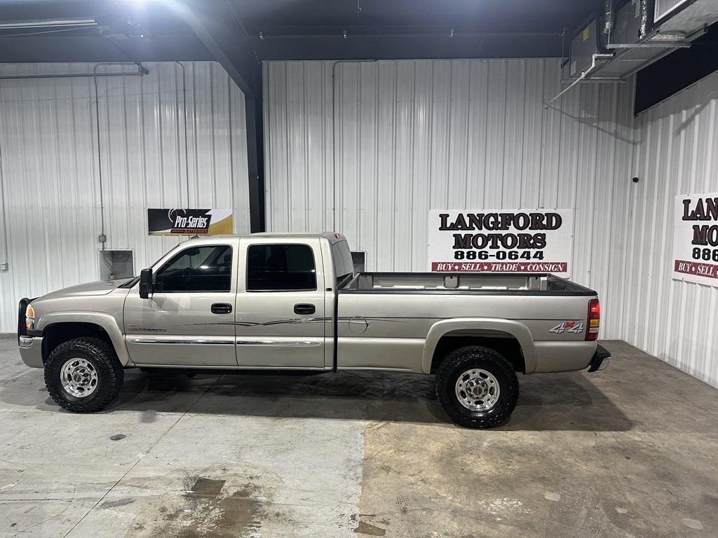 2003 GMC Sierra's photo