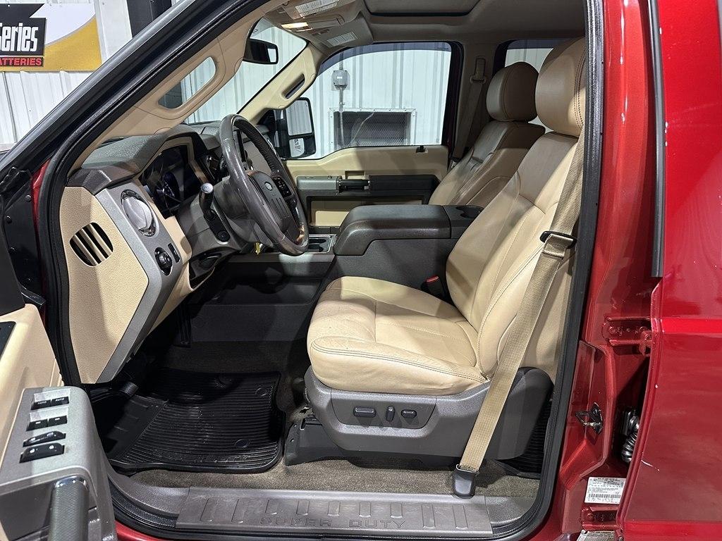 Ford Super Duty F-250 SRW 4WD Crew Cab 156" Lariat 2016