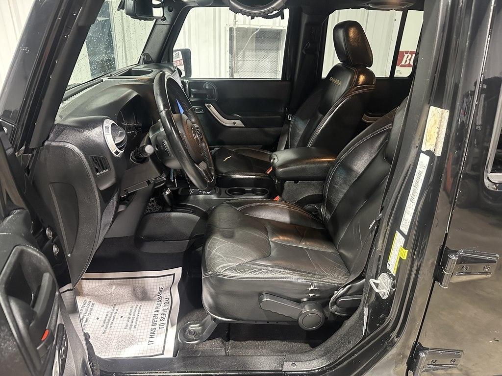Jeep Wrangler Unlimited 4WD 4dr Sahara 2013