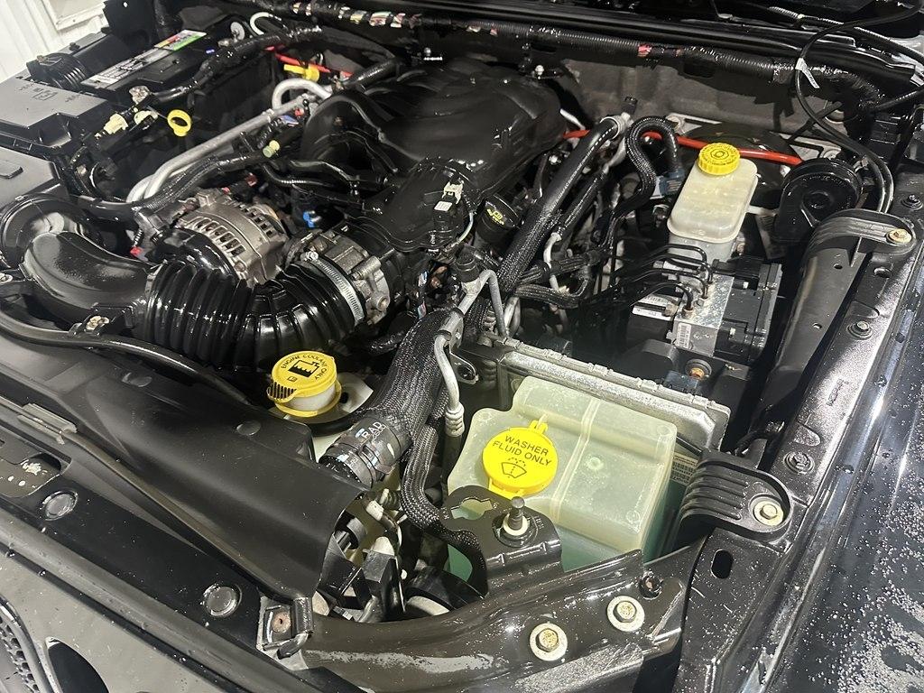 Jeep Wrangler Unlimited 4WD 4dr Sahara 2013