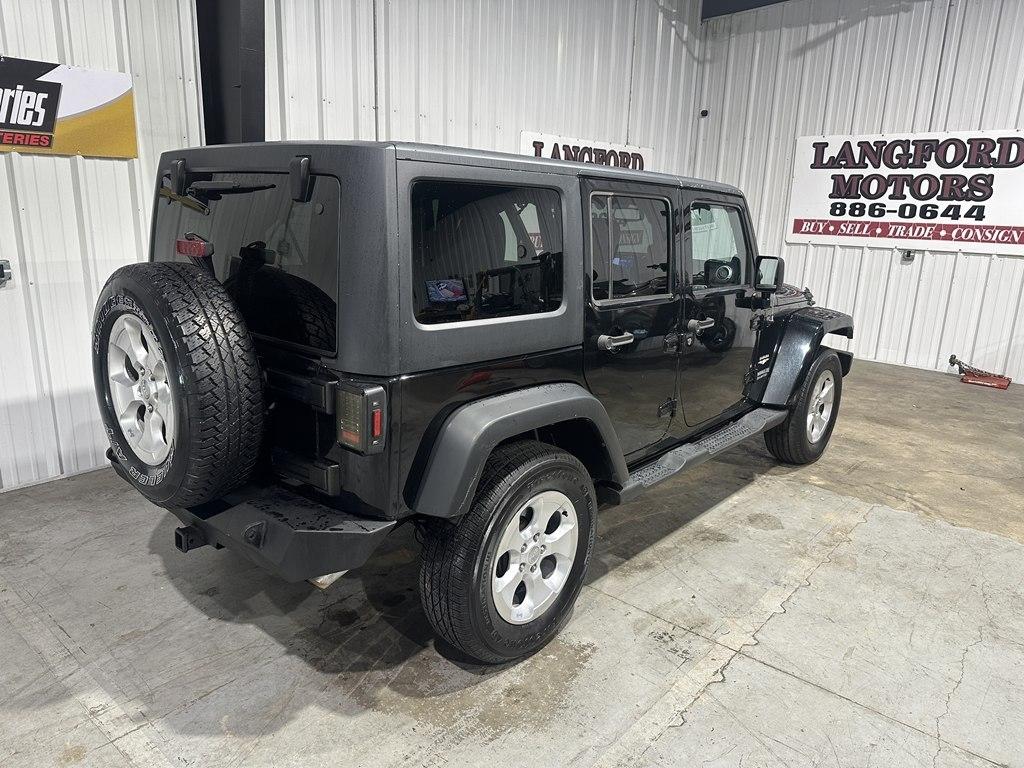 Jeep Wrangler Unlimited 4WD 4dr Sahara 2013