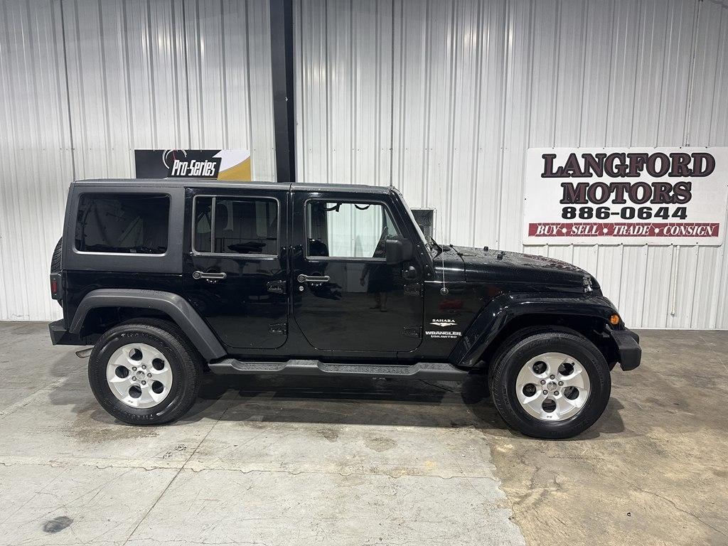 Jeep Wrangler Unlimited 4WD 4dr Sahara 2013