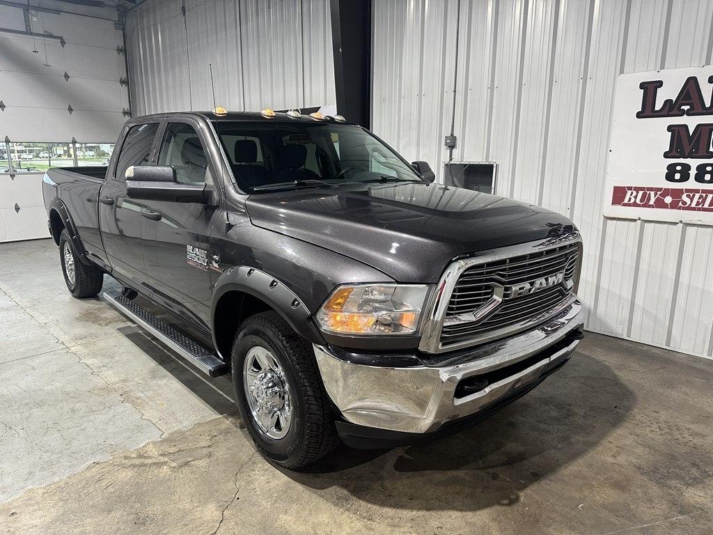 RAM 2500 Tradesman 4x2 Crew Cab 8' Box 2017