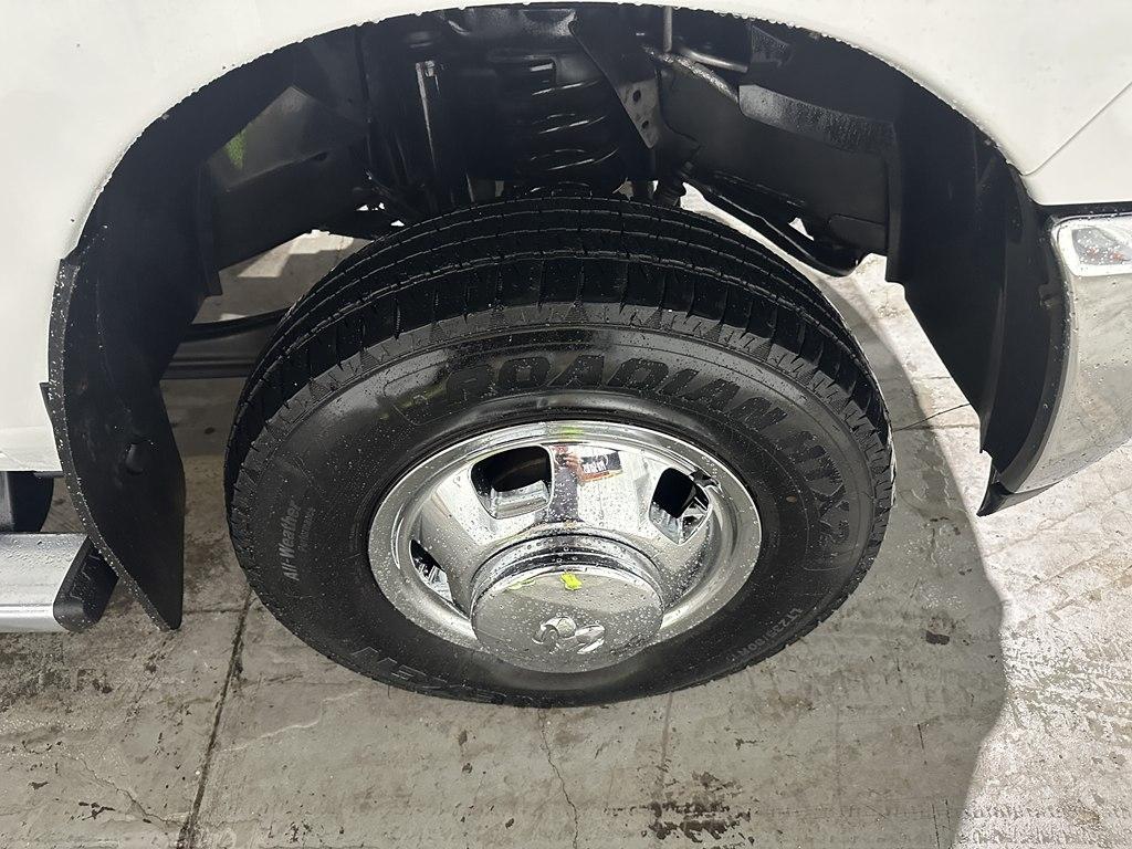 RAM 3500 4WD Mega Cab 160.5" Big Horn 2014