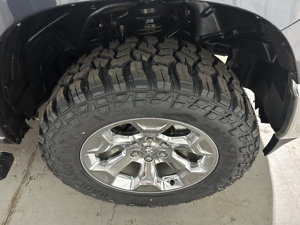 RAM 1500 Big Horn/Lone Star 4x4 Crew Cab 5'7" Box 2019