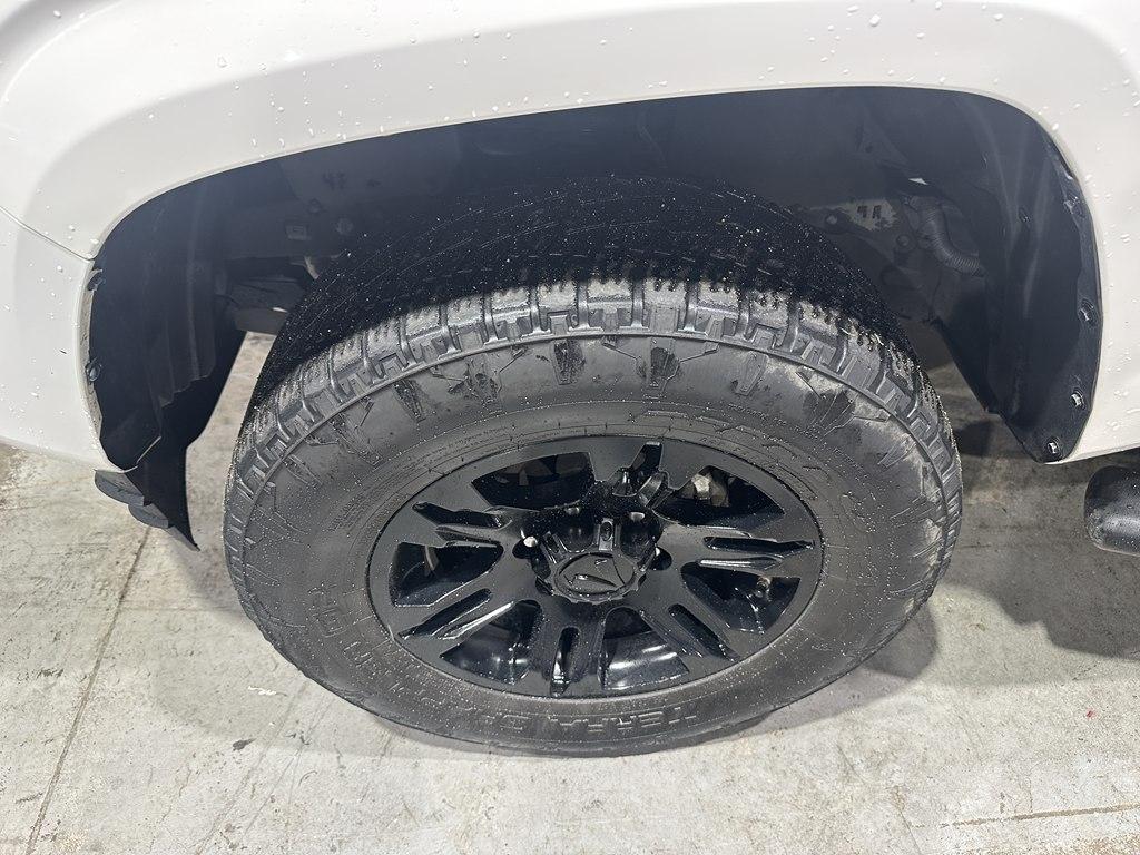 Toyota Tacoma 2WD SR Double Cab 5' Bed I4 AT (Natl) 2022