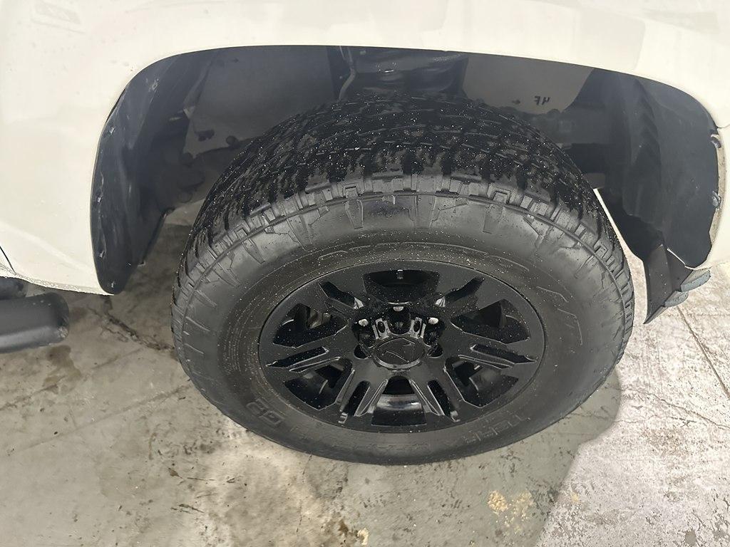 Toyota Tacoma 2WD SR Double Cab 5' Bed I4 AT (Natl) 2022