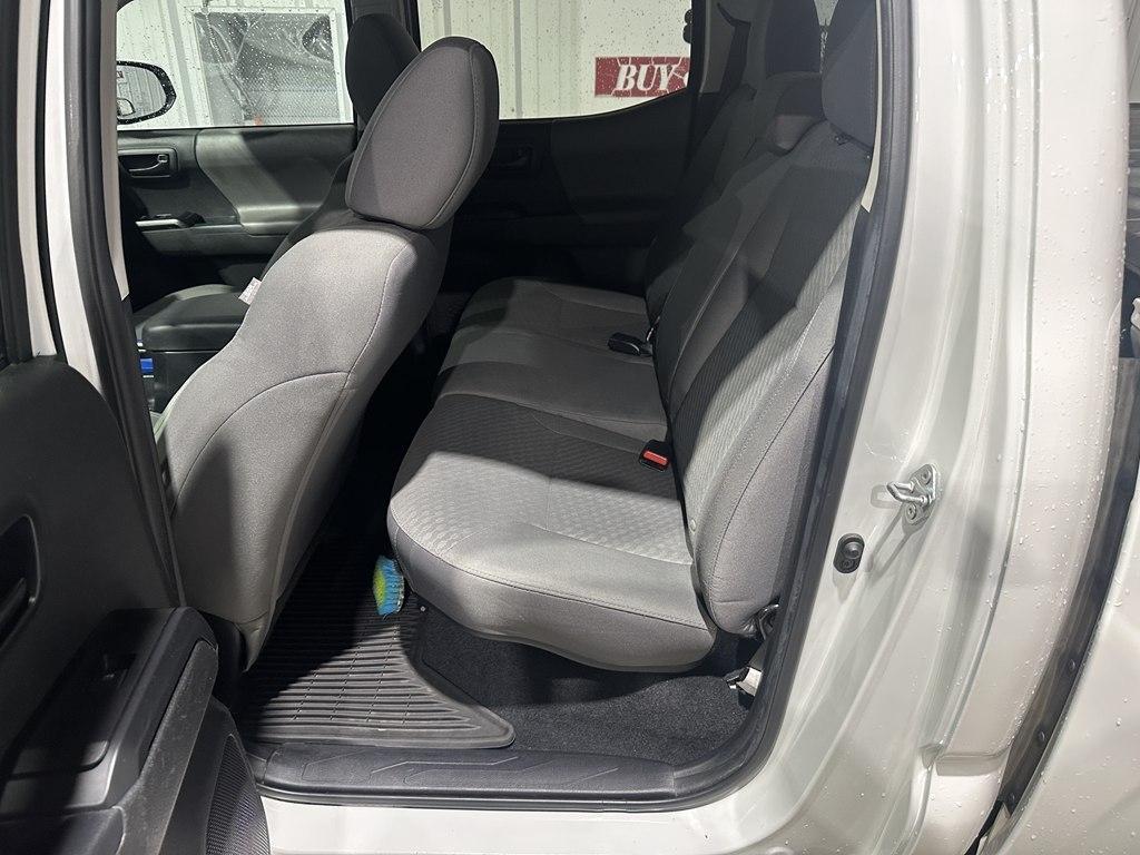 Toyota Tacoma 2WD SR Double Cab 5' Bed I4 AT (Natl) 2022