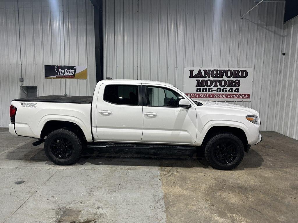 Toyota Tacoma 2WD SR Double Cab 5' Bed I4 AT (Natl) 2022